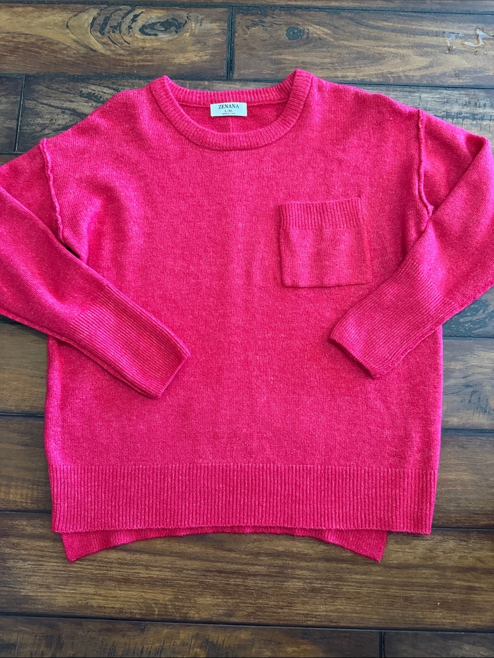 Zenana Outfitters NWOT Melon Crewneck Pocket Sweater With Exposed Seams